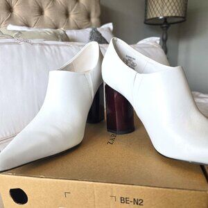 ZARA White Ankle Bootie Size 8 NWT and Box (Exquisite "cubed" tortoise heel)